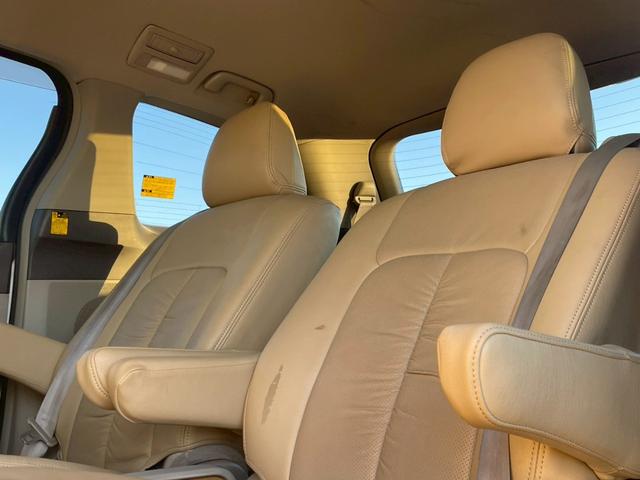 エスティマ ２．４アエラス　Ｇエディション　ナビ／テレビ／ＥＴＣ／両側電動スライドドア／スマートプッシュスタート／オートライト／電格ミラー／パワーウィンドウ／パワーステアリング／シシガーソケット／純正アルミホイール（27枚目）