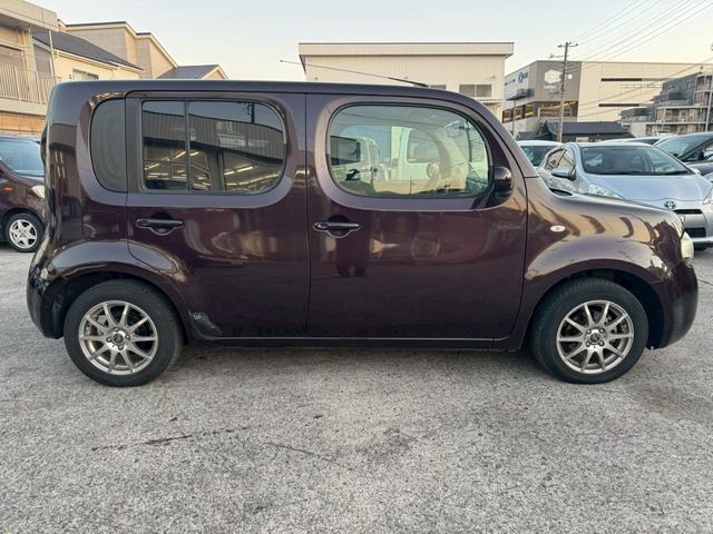 キューブ １５Ｘ　ナビ／テレビ／Ｂｌｕｅｔｏｏｔｈ／デジタルインナーミラー／ＥＴＣ／マニュアルエアコン／シガーソケット／電格ミラー／レベライザー／パワーウィンドウ／パワーステアリング／社外アルミホイール（8枚目）