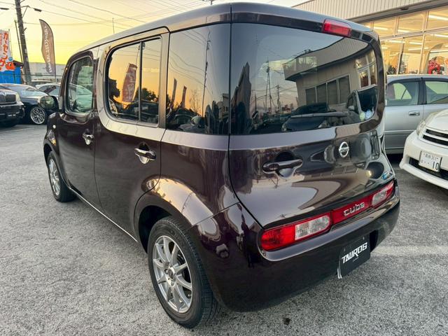 キューブ １５Ｘ　ナビ／テレビ／Ｂｌｕｅｔｏｏｔｈ／デジタルインナーミラー／ＥＴＣ／マニュアルエアコン／シガーソケット／電格ミラー／レベライザー／パワーウィンドウ／パワーステアリング／社外アルミホイール（11枚目）