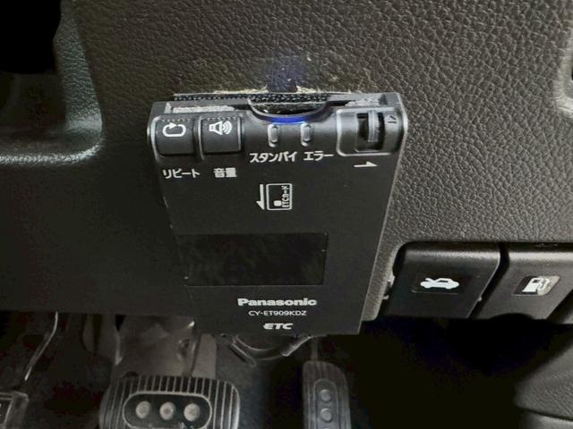 キューブ １５Ｘ　ナビ／テレビ／Ｂｌｕｅｔｏｏｔｈ／デジタルインナーミラー／ＥＴＣ／マニュアルエアコン／シガーソケット／電格ミラー／レベライザー／パワーウィンドウ／パワーステアリング／社外アルミホイール（32枚目）