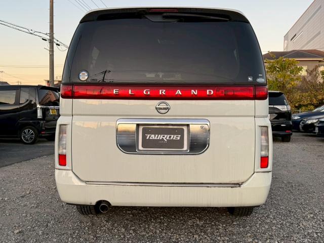 エルグランド Ｖ　７０ｔｈ－ＩＩ　片側電動スライドドア／両側スライドドア／ワンセグＴＶ／純正１６インチアルミホイール／ＥＴＣ／スマートキー／オートマニュアルエアコン／運転席助手席エアバック／（10枚目）