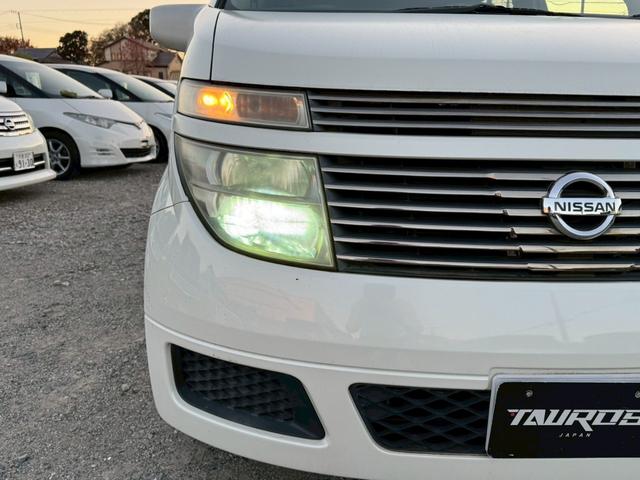 エルグランド Ｖ　７０ｔｈ－ＩＩ　片側電動スライドドア／両側スライドドア／ワンセグＴＶ／純正１６インチアルミホイール／ＥＴＣ／スマートキー／オートマニュアルエアコン／運転席助手席エアバック／（14枚目）