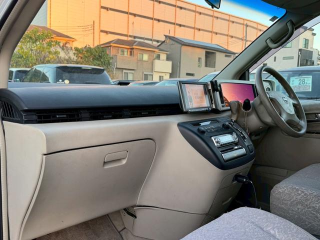 エルグランド Ｖ　７０ｔｈ－ＩＩ　片側電動スライドドア／両側スライドドア／ワンセグＴＶ／純正１６インチアルミホイール／ＥＴＣ／スマートキー／オートマニュアルエアコン／運転席助手席エアバック／（21枚目）