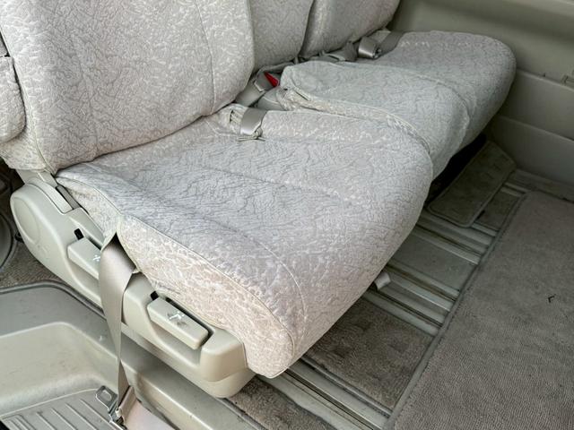 エルグランド Ｖ　７０ｔｈ－ＩＩ　片側電動スライドドア／両側スライドドア／ワンセグＴＶ／純正１６インチアルミホイール／ＥＴＣ／スマートキー／オートマニュアルエアコン／運転席助手席エアバック／（26枚目）