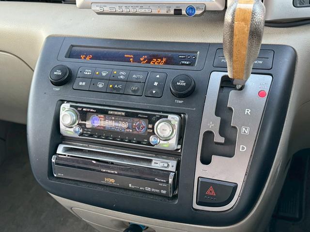 エルグランド Ｖ　７０ｔｈ－ＩＩ　片側電動スライドドア／両側スライドドア／ワンセグＴＶ／純正１６インチアルミホイール／ＥＴＣ／スマートキー／オートマニュアルエアコン／運転席助手席エアバック／（40枚目）