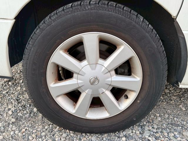 エルグランド Ｖ　７０ｔｈ－ＩＩ　片側電動スライドドア／両側スライドドア／ワンセグＴＶ／純正１６インチアルミホイール／ＥＴＣ／スマートキー／オートマニュアルエアコン／運転席助手席エアバック／（51枚目）