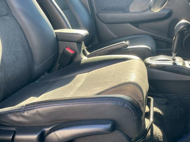 フィットシャトルハイブリッド ハイブリッド・スマートセレクションクールエディション ナビ/テレビ/Bモニター/Bluetooth/ETC/ドライブレコーダー/シートヒーター/横滑り防止/パドルシフト/オートライト/シガーソケット/パワーウィンドウ/社外アルミ(19枚目)