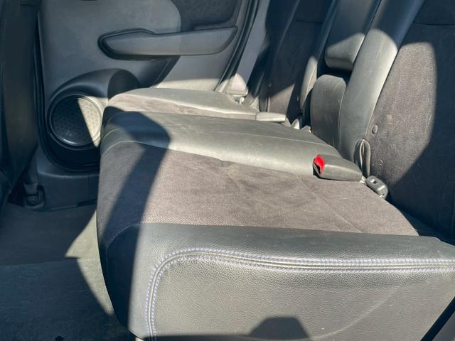 フィットシャトルハイブリッド ハイブリッド・スマートセレクションクールエディション ナビ/テレビ/Bモニター/Bluetooth/ETC/ドライブレコーダー/シートヒーター/横滑り防止/パドルシフト/オートライト/シガーソケット/パワーウィンドウ/社外アルミ(28枚目)