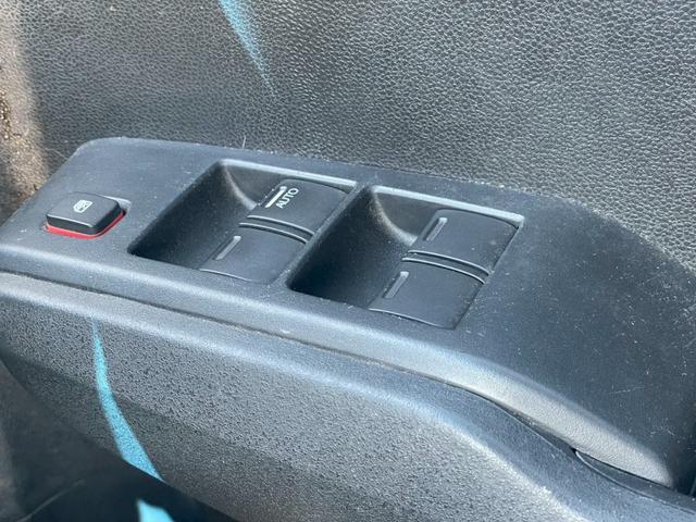 フィットシャトルハイブリッド ハイブリッド・スマートセレクションクールエディション ナビ/テレビ/Bモニター/Bluetooth/ETC/ドライブレコーダー/シートヒーター/横滑り防止/パドルシフト/オートライト/シガーソケット/パワーウィンドウ/社外アルミ(49枚目)