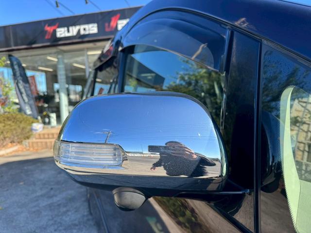 ヴェルファイア ２．４Ｚ　プラチナセレクションＩＩ　タイプゴールド　ナビ／Ｂモニター／両側電動スライドドア／ＥＴＣ／ドライブレコーダー／スマートプッシュスタート／横滑り防止／オートライト／電格ミラー／パワーウィンドウ／純正アルミホイール（17枚目）