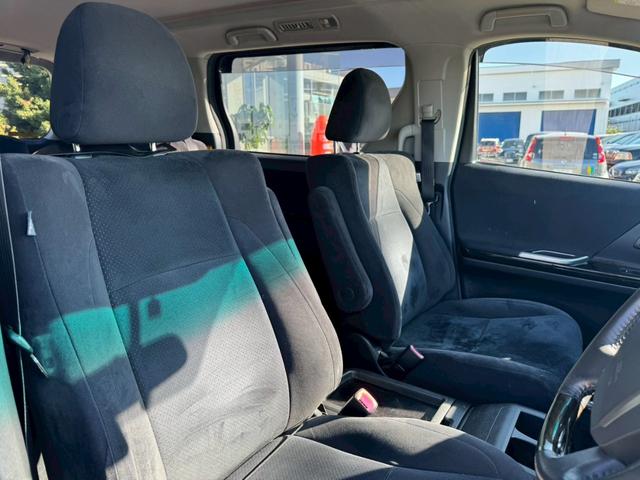 ヴェルファイア ２．４Ｚ　プラチナセレクションＩＩ　タイプゴールド　ナビ／Ｂモニター／両側電動スライドドア／ＥＴＣ／ドライブレコーダー／スマートプッシュスタート／横滑り防止／オートライト／電格ミラー／パワーウィンドウ／純正アルミホイール（22枚目）