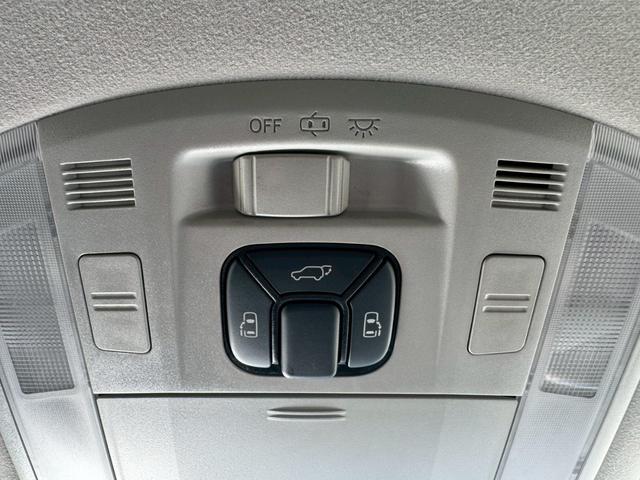 ヴェルファイア ２．４Ｚ　プラチナセレクションＩＩ　タイプゴールド　ナビ／Ｂモニター／両側電動スライドドア／ＥＴＣ／ドライブレコーダー／スマートプッシュスタート／横滑り防止／オートライト／電格ミラー／パワーウィンドウ／純正アルミホイール（41枚目）