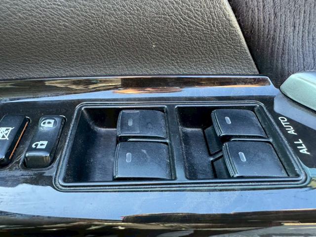 ヴェルファイア ２．４Ｚ　プラチナセレクションＩＩ　タイプゴールド　ナビ／Ｂモニター／両側電動スライドドア／ＥＴＣ／ドライブレコーダー／スマートプッシュスタート／横滑り防止／オートライト／電格ミラー／パワーウィンドウ／純正アルミホイール（43枚目）