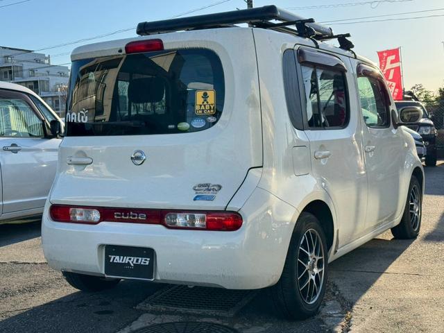キューブ １５Ｘ　Ｍセレクション　社外ナビ／社外１５インチアルミホイール／ＨＩＤヘッドライト／マニュアルエアコン／ＥＴＣ／スマートキー／プッシュスタート／スペアキー／運転席助手席エアバック／ユーザー買取車（9枚目）