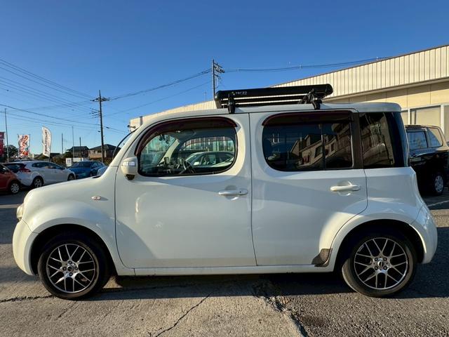 キューブ １５Ｘ　Ｍセレクション　社外ナビ／社外１５インチアルミホイール／ＨＩＤヘッドライト／マニュアルエアコン／ＥＴＣ／スマートキー／プッシュスタート／スペアキー／運転席助手席エアバック／ユーザー買取車（12枚目）