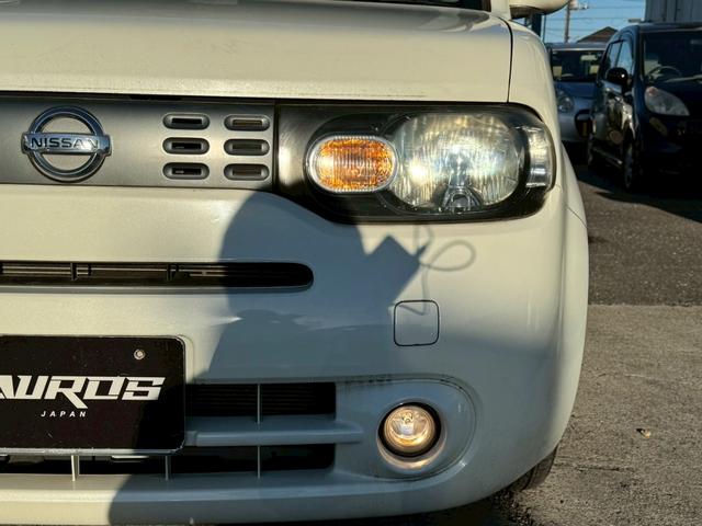 キューブ １５Ｘ　Ｍセレクション　社外ナビ／社外１５インチアルミホイール／ＨＩＤヘッドライト／マニュアルエアコン／ＥＴＣ／スマートキー／プッシュスタート／スペアキー／運転席助手席エアバック／ユーザー買取車（13枚目）