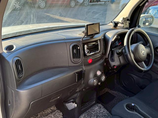 キューブ １５Ｘ　Ｍセレクション　社外ナビ／社外１５インチアルミホイール／ＨＩＤヘッドライト／マニュアルエアコン／ＥＴＣ／スマートキー／プッシュスタート／スペアキー／運転席助手席エアバック／ユーザー買取車（20枚目）