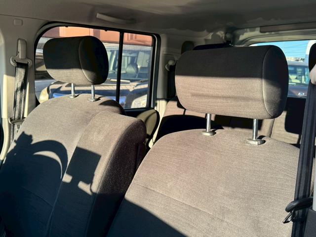 キューブ １５Ｘ　Ｍセレクション　社外ナビ／社外１５インチアルミホイール／ＨＩＤヘッドライト／マニュアルエアコン／ＥＴＣ／スマートキー／プッシュスタート／スペアキー／運転席助手席エアバック／ユーザー買取車（22枚目）