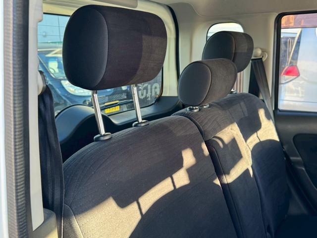 キューブ １５Ｘ　Ｍセレクション　社外ナビ／社外１５インチアルミホイール／ＨＩＤヘッドライト／マニュアルエアコン／ＥＴＣ／スマートキー／プッシュスタート／スペアキー／運転席助手席エアバック／ユーザー買取車（25枚目）