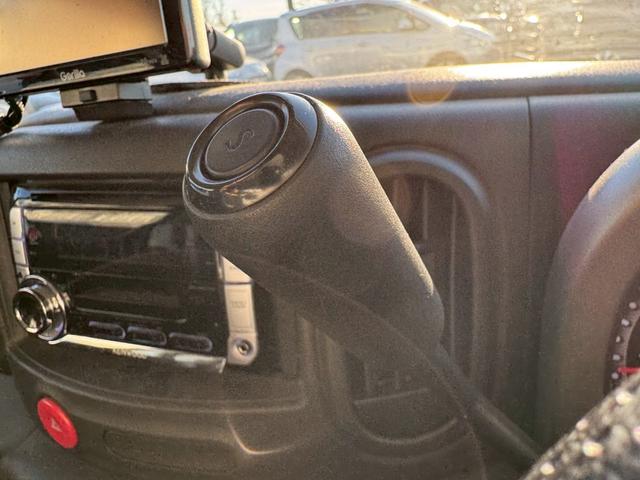 キューブ １５Ｘ　Ｍセレクション　社外ナビ／社外１５インチアルミホイール／ＨＩＤヘッドライト／マニュアルエアコン／ＥＴＣ／スマートキー／プッシュスタート／スペアキー／運転席助手席エアバック／ユーザー買取車（34枚目）