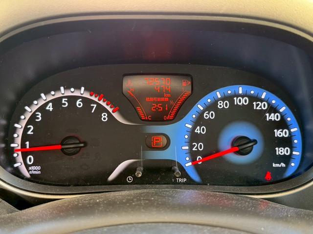 キューブ １５Ｘ　Ｍセレクション　社外ナビ／社外１５インチアルミホイール／ＨＩＤヘッドライト／マニュアルエアコン／ＥＴＣ／スマートキー／プッシュスタート／スペアキー／運転席助手席エアバック／ユーザー買取車（35枚目）