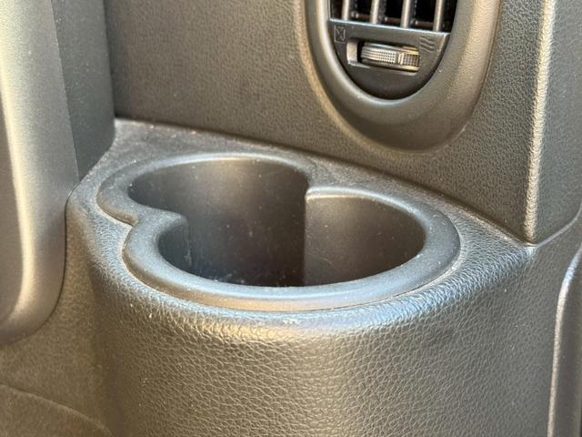 キューブ １５Ｘ　Ｍセレクション　社外ナビ／社外１５インチアルミホイール／ＨＩＤヘッドライト／マニュアルエアコン／ＥＴＣ／スマートキー／プッシュスタート／スペアキー／運転席助手席エアバック／ユーザー買取車（41枚目）