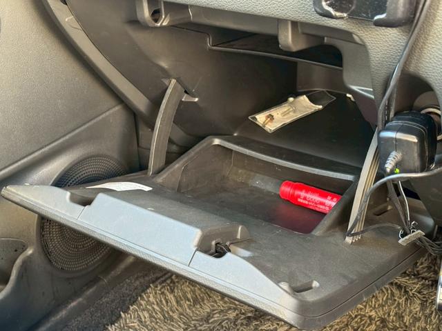 キューブ １５Ｘ　Ｍセレクション　社外ナビ／社外１５インチアルミホイール／ＨＩＤヘッドライト／マニュアルエアコン／ＥＴＣ／スマートキー／プッシュスタート／スペアキー／運転席助手席エアバック／ユーザー買取車（49枚目）