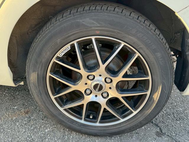 キューブ １５Ｘ　Ｍセレクション　社外ナビ／社外１５インチアルミホイール／ＨＩＤヘッドライト／マニュアルエアコン／ＥＴＣ／スマートキー／プッシュスタート／スペアキー／運転席助手席エアバック／ユーザー買取車（53枚目）