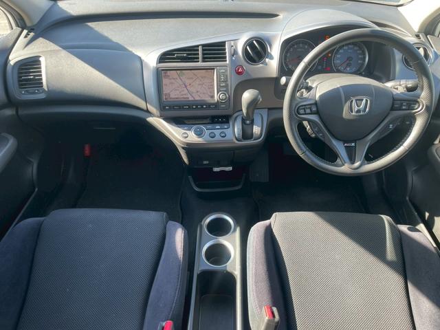 ストリーム ＲＳＺ　ナビ／Ｂモニター／ＥＴＣ／パドルシフト／クルーズコントロール／オートライト／電格ミラー／パワーウィンドウ／パワーステアリング／シガーソケット／スペアキー／純正アルミホイール（15枚目）