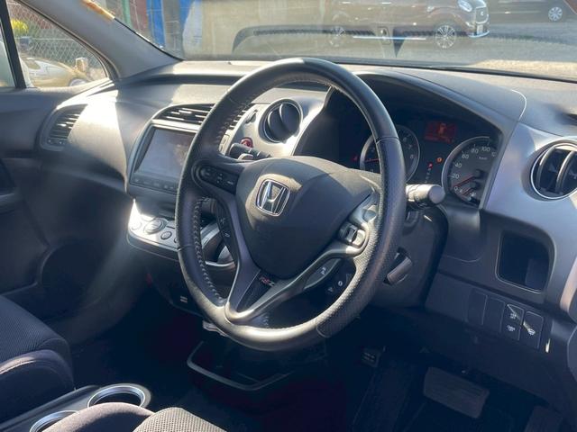 ストリーム ＲＳＺ　ナビ／Ｂモニター／ＥＴＣ／パドルシフト／クルーズコントロール／オートライト／電格ミラー／パワーウィンドウ／パワーステアリング／シガーソケット／スペアキー／純正アルミホイール（16枚目）