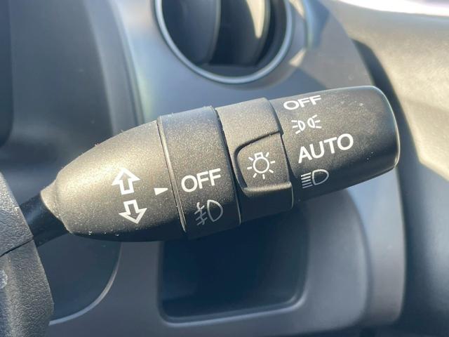 ストリーム ＲＳＺ　ナビ／Ｂモニター／ＥＴＣ／パドルシフト／クルーズコントロール／オートライト／電格ミラー／パワーウィンドウ／パワーステアリング／シガーソケット／スペアキー／純正アルミホイール（41枚目）