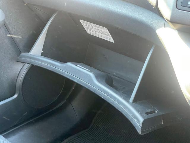 ストリーム ＲＳＺ　ナビ／Ｂモニター／ＥＴＣ／パドルシフト／クルーズコントロール／オートライト／電格ミラー／パワーウィンドウ／パワーステアリング／シガーソケット／スペアキー／純正アルミホイール（49枚目）