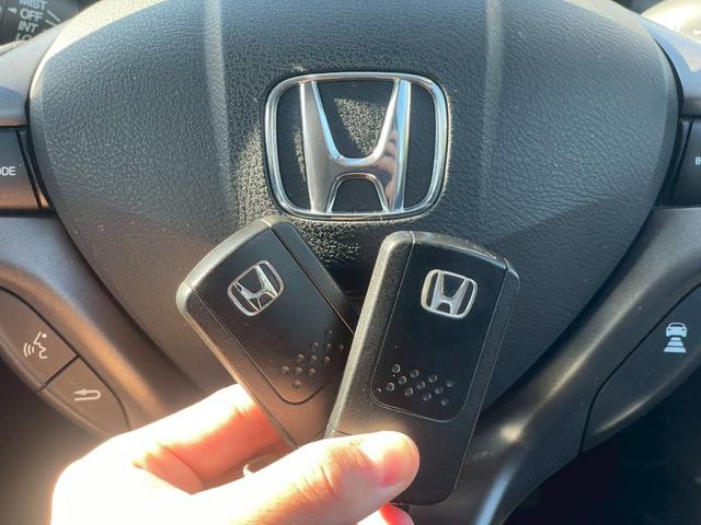 ストリーム ＲＳＺ　ナビ／Ｂモニター／ＥＴＣ／パドルシフト／クルーズコントロール／オートライト／電格ミラー／パワーウィンドウ／パワーステアリング／シガーソケット／スペアキー／純正アルミホイール（50枚目）