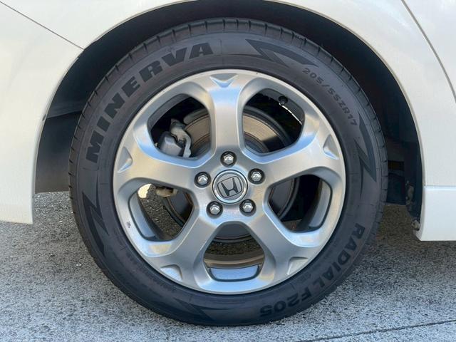 ストリーム ＲＳＺ　ナビ／Ｂモニター／ＥＴＣ／パドルシフト／クルーズコントロール／オートライト／電格ミラー／パワーウィンドウ／パワーステアリング／シガーソケット／スペアキー／純正アルミホイール（52枚目）