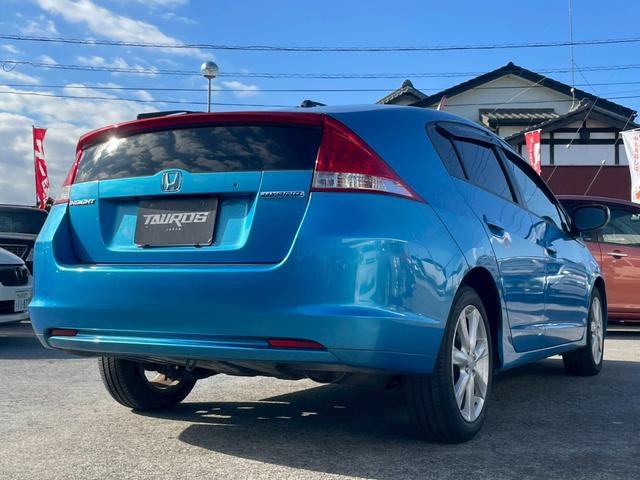 インサイト ＬＳ　ナビ／テレビ／Ｂモニター／ＥＴＣ／パドルシフト／横滑り防止／オートエアコン／オートライト／電格ミラー／パワーウィンドウ／シガーソケット／スペアキー／純正アルミホイール（9枚目）