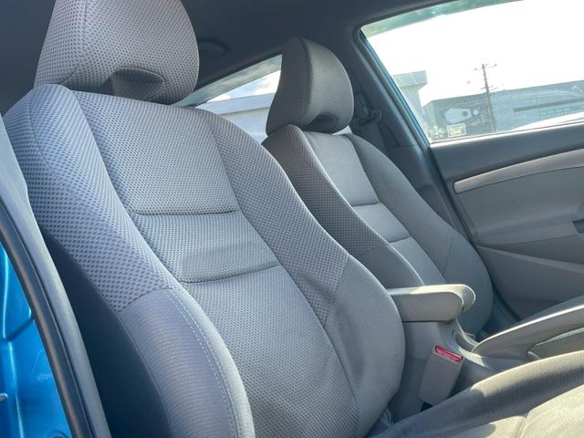 インサイト ＬＳ　ナビ／テレビ／Ｂモニター／ＥＴＣ／パドルシフト／横滑り防止／オートエアコン／オートライト／電格ミラー／パワーウィンドウ／シガーソケット／スペアキー／純正アルミホイール（18枚目）