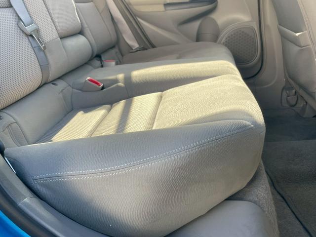 インサイト ＬＳ　ナビ／テレビ／Ｂモニター／ＥＴＣ／パドルシフト／横滑り防止／オートエアコン／オートライト／電格ミラー／パワーウィンドウ／シガーソケット／スペアキー／純正アルミホイール（25枚目）