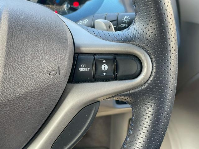 インサイト ＬＳ　ナビ／テレビ／Ｂモニター／ＥＴＣ／パドルシフト／横滑り防止／オートエアコン／オートライト／電格ミラー／パワーウィンドウ／シガーソケット／スペアキー／純正アルミホイール（40枚目）