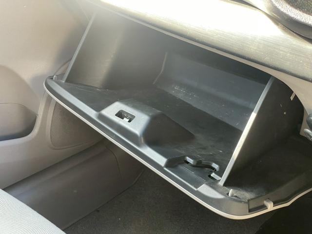 インサイト ＬＳ　ナビ／テレビ／Ｂモニター／ＥＴＣ／パドルシフト／横滑り防止／オートエアコン／オートライト／電格ミラー／パワーウィンドウ／シガーソケット／スペアキー／純正アルミホイール（48枚目）