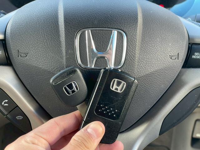 インサイト ＬＳ　ナビ／テレビ／Ｂモニター／ＥＴＣ／パドルシフト／横滑り防止／オートエアコン／オートライト／電格ミラー／パワーウィンドウ／シガーソケット／スペアキー／純正アルミホイール（49枚目）