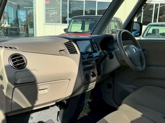 パレット Ｌ　社外ナビ／ＴＶ／ＨＩＤヘッドライト／マニュアルエアコン／ＥＴＣ／スマートキー／プッシュスタート／運転席助手席エアバック／スペアキー（20枚目）