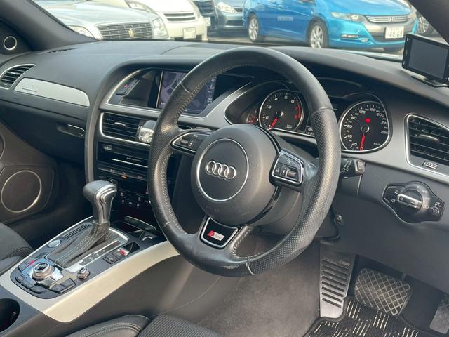 A4アバント 2.0TFSIクワトロスポーツ Sラインパッケージ サンルーフ/ナビ/Bモニター/Bluetooth/ETC/ドライブレコーダー/パドルシフト/クルーズコントロール/パワーシート/ハーフレザー/オートライト/スペアキー/純正アルミホイール(16枚目)