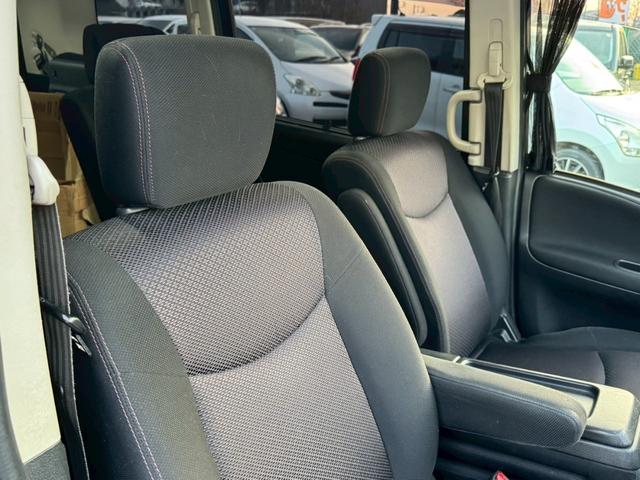 セレナ ハイウェイスター　Ｖセレクション　社外エアロ／バックカメラ／フルセグＴＶ／フリップダウンモニター／純正アルミホイール／ＬＥＤヘッドライト／ＥＴＣ／社外マフラー／社外車高調／タワーバー／シーケンシャルウインカー／レーダー／社外グリル（19枚目）