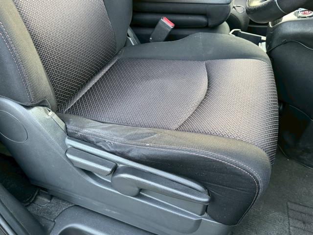 セレナ ハイウェイスター　Ｖセレクション　社外エアロ／バックカメラ／フルセグＴＶ／フリップダウンモニター／純正アルミホイール／ＬＥＤヘッドライト／ＥＴＣ／社外マフラー／社外車高調／タワーバー／シーケンシャルウインカー／レーダー／社外グリル（20枚目）