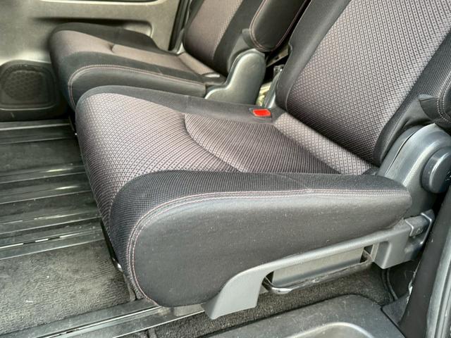 セレナ ハイウェイスター　Ｖセレクション　社外エアロ／バックカメラ／フルセグＴＶ／フリップダウンモニター／純正アルミホイール／ＬＥＤヘッドライト／ＥＴＣ／社外マフラー／社外車高調／タワーバー／シーケンシャルウインカー／レーダー／社外グリル（30枚目）