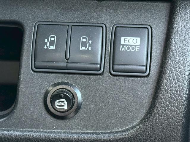 セレナ ハイウェイスター　Ｖセレクション　社外エアロ／バックカメラ／フルセグＴＶ／フリップダウンモニター／純正アルミホイール／ＬＥＤヘッドライト／ＥＴＣ／社外マフラー／社外車高調／タワーバー／シーケンシャルウインカー／レーダー／社外グリル（41枚目）