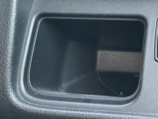 セレナ ハイウェイスター　Ｖセレクション　社外エアロ／バックカメラ／フルセグＴＶ／フリップダウンモニター／純正アルミホイール／ＬＥＤヘッドライト／ＥＴＣ／社外マフラー／社外車高調／タワーバー／シーケンシャルウインカー／レーダー／社外グリル（50枚目）