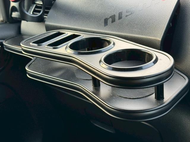 セレナ ハイウェイスター　Ｖセレクション　社外エアロ／バックカメラ／フルセグＴＶ／フリップダウンモニター／純正アルミホイール／ＬＥＤヘッドライト／ＥＴＣ／社外マフラー／社外車高調／タワーバー／シーケンシャルウインカー／レーダー／社外グリル（60枚目）