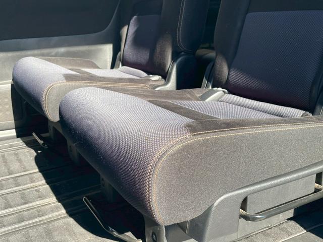 セレナ ハイウェイスター Vセレクション ナビ/テレビ/フリップダウンモニター/ETC/両側電動スライドドア/オートエアコン/電動格納ミラー/パワーウィンドウ/パワーステアリング/シガーソケット/純正アルミホイール(28枚目)