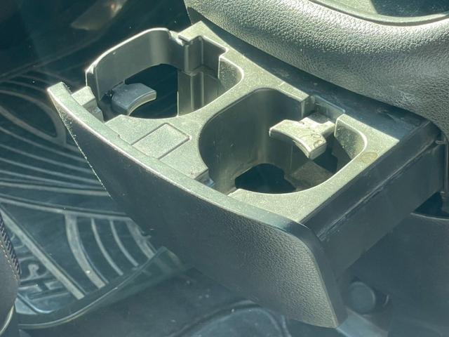 セレナ ハイウェイスター Vセレクション ナビ/テレビ/フリップダウンモニター/ETC/両側電動スライドドア/オートエアコン/電動格納ミラー/パワーウィンドウ/パワーステアリング/シガーソケット/純正アルミホイール(47枚目)